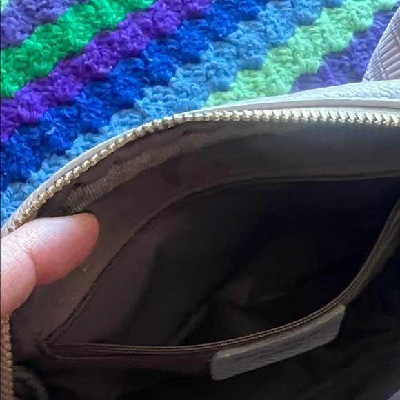 Pom Pom Original Bag and Charm Keychain with Gold Leaf Accent - Pom puff - Picture 11 of 12